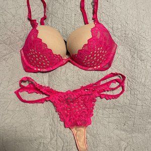 Victoria's Secret very sexy bra and panties set.  Bra size 32D, panties Small.